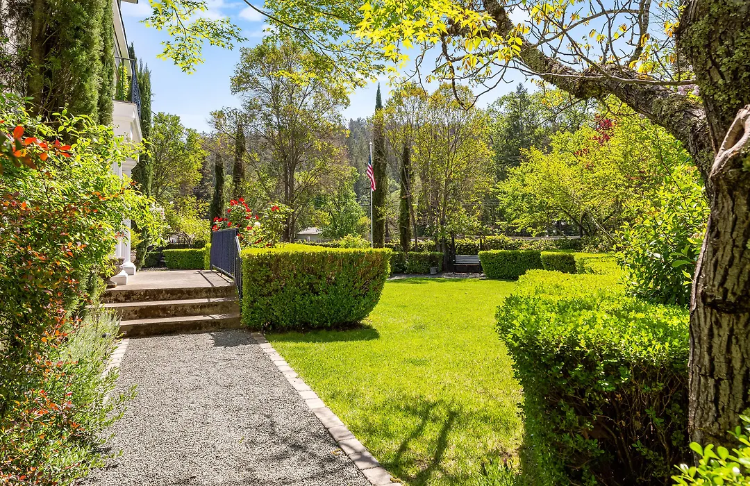 Chateau De Vie-1